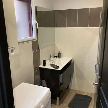 Apartamento Détente à Saint-omer - Jacuzzi Privé, Terrasse, Centre-ville Et Parking Gratuit *