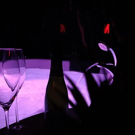 Sejour Detente A Saint-omer - Jacuzzi Prive, Terrasse, Centre-ville Et Parking Gratuit *