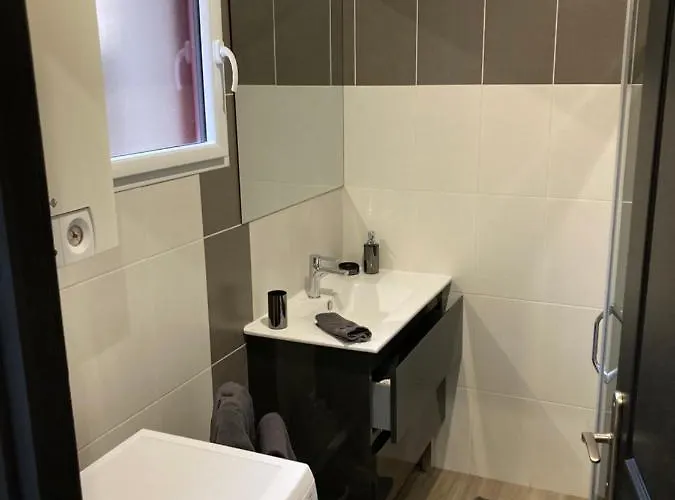Lejlighed Sejour Detente A Saint-omer - Jacuzzi Prive, Terrasse, Centre-ville Et Parking Gratuit *