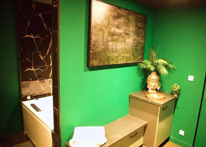 Lejlighed Sejour Detente A Saint-omer - Jacuzzi Prive, Terrasse, Centre-ville Et Parking Gratuit *